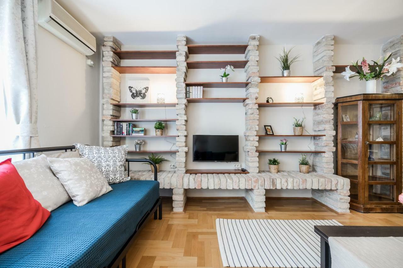 Bpr Golden Corner Suite With Balcony & A/C Budapest Exterior photo