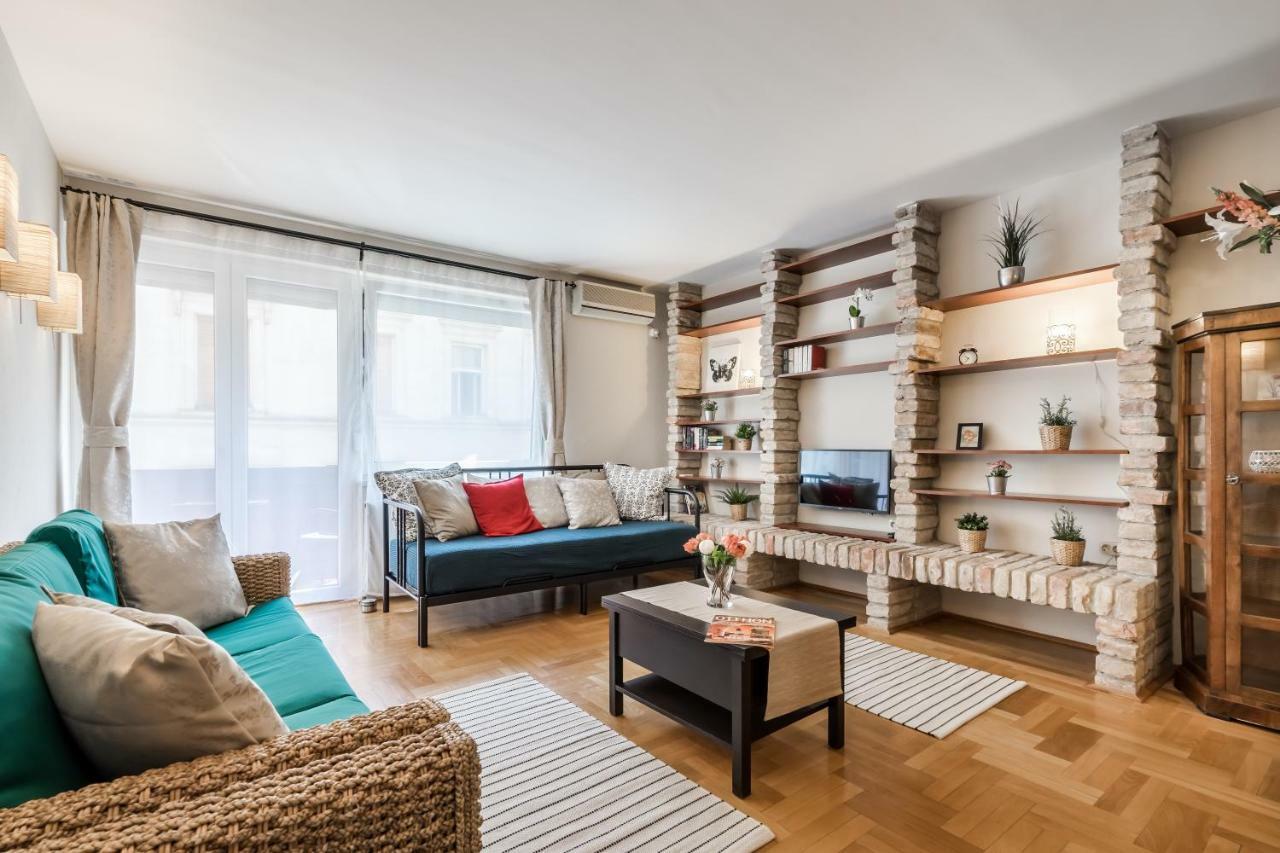 Bpr Golden Corner Suite With Balcony & A/C Budapest Exterior photo