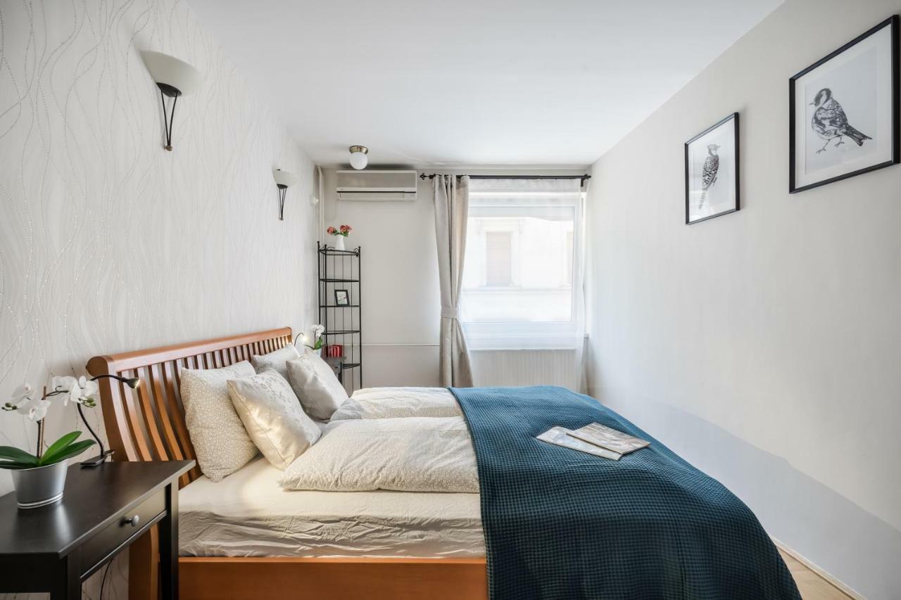 Bpr Golden Corner Suite With Balcony & A/C Budapest Exterior photo