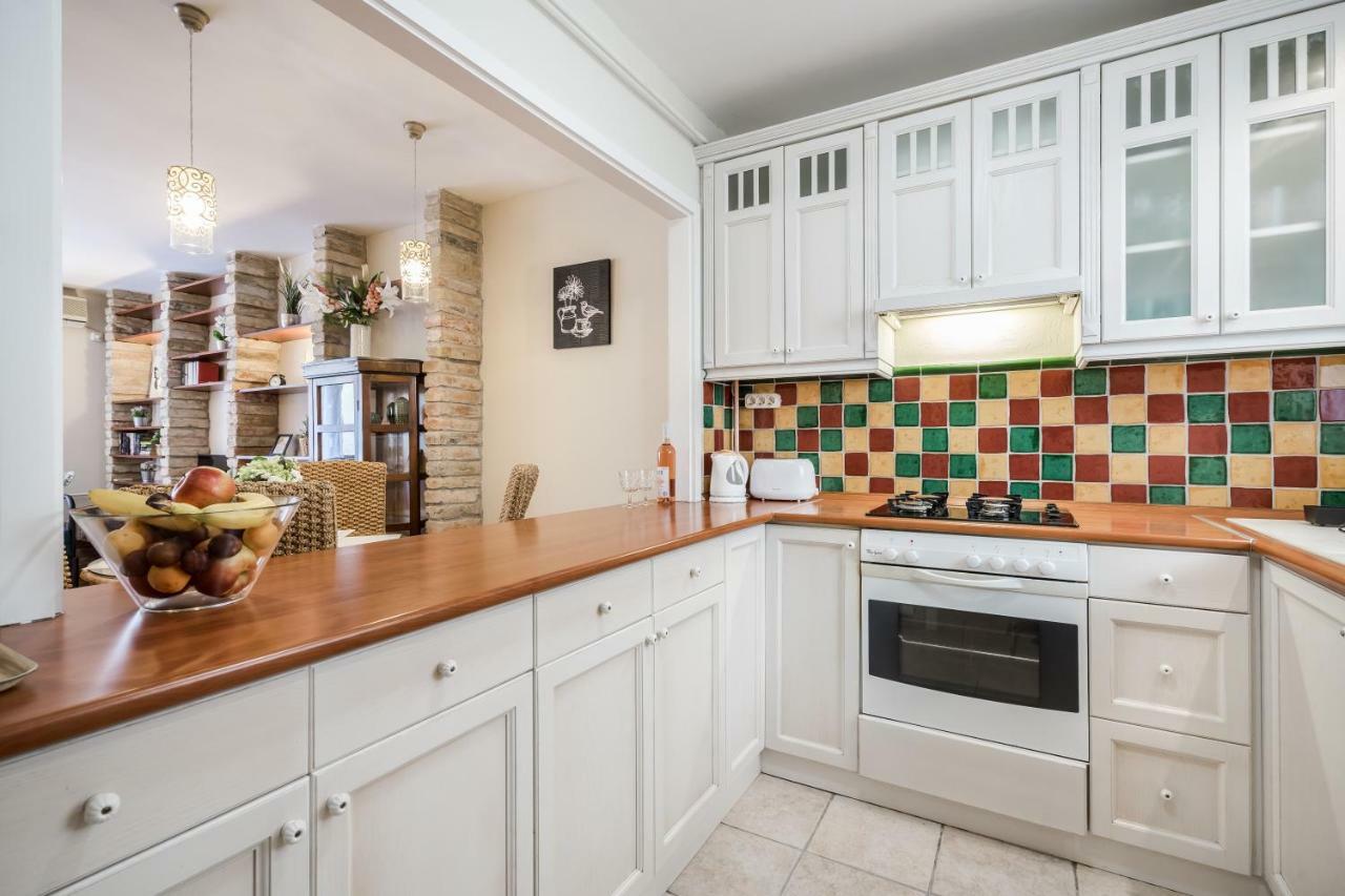 Bpr Golden Corner Suite With Balcony & A/C Budapest Exterior photo