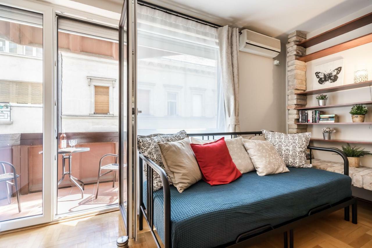 Bpr Golden Corner Suite With Balcony & A/C Budapest Exterior photo